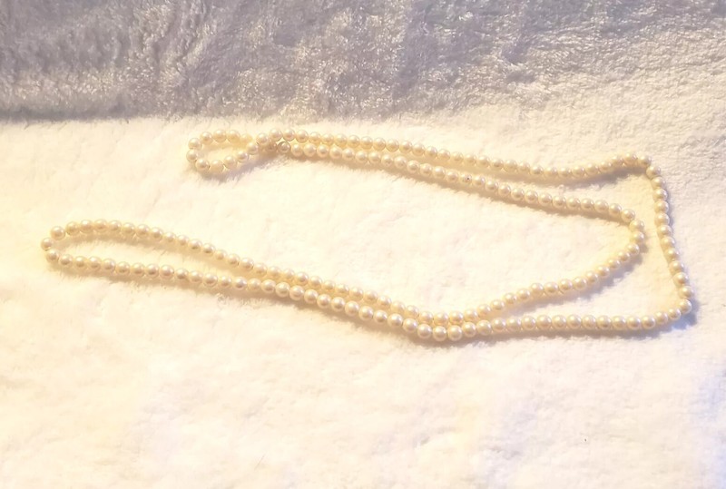 VTG 1960s Pearls Costume Strand 16in. Jewelry Necklace Mid-Century Gems