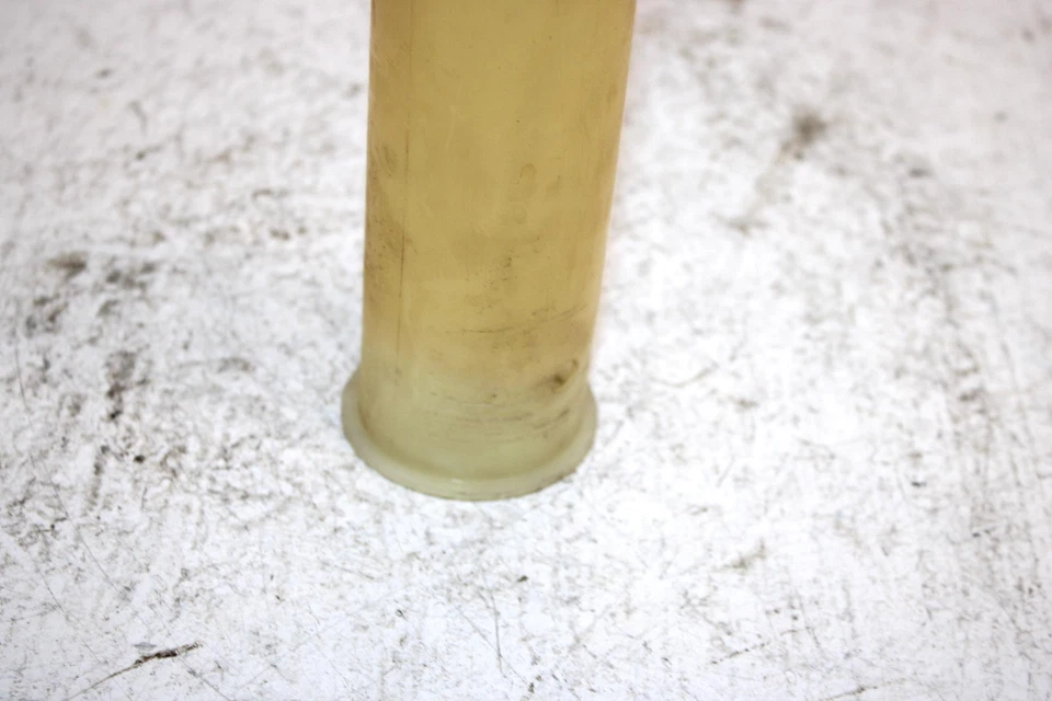 Yamaha Waverunner Lx 650 1992 OEM deflector de combustible corto 8V0-24336-00-00 JY22 Foto 3 de 4