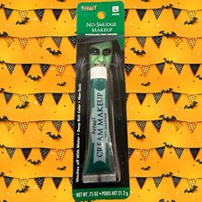 Spirit Halloween No Smudge Makeup / Face Cream Green New