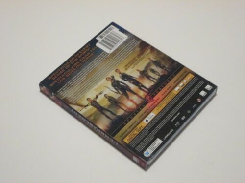 The Hunger Games: Catching Fire Blu-Ray + DVD with Slipcover - Picture 2 of 2
