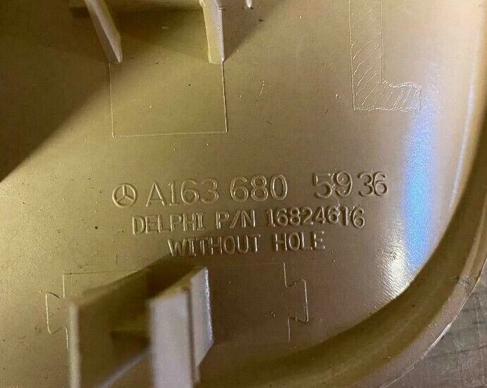 MERCEDES BENZ ML 1998-2005 TABLERO IZQUIERDO CUBIERTA MOLDURA P/N A1636805936 FABRICANTE DE EQUIPOS ORIGINALES PIEZA USADA Foto 3 de 4