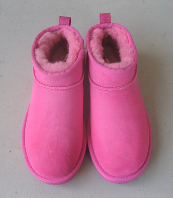 UGG Ultra Mini Womens Boots Size 5 Pink Suede 1116109