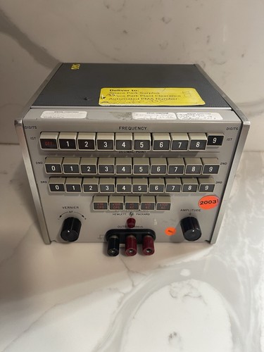 HP 241A  10 Hz to 999 kHz Pushbutton Oscillator NICE!!!