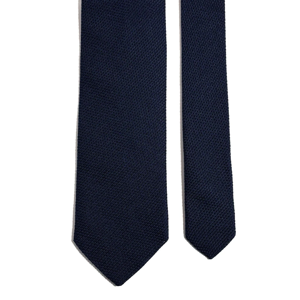 Corbata granadina de seda azul marino (Garza Fina) hecha a mano en Italia Foto 4 de 4