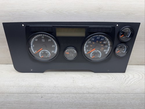 2011-2015 Freightliner CASCADIA Instrument Cluster - Used | P/N A0684379000