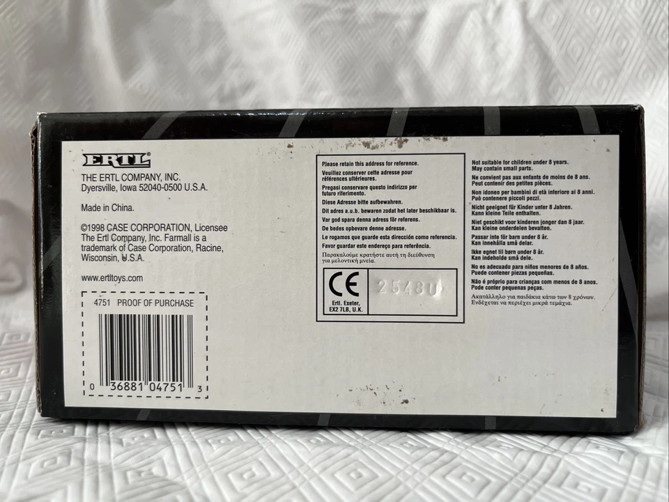 ERTL Farmall 806 Pedal Tractor Replica 1/8 Scale Farm Toy Museum Series 3 - Image 3 of 4