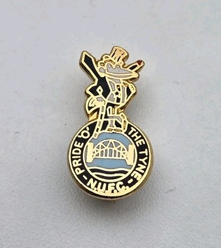 RARO DISTINTIVO SPILLA VINTAGE NEWCASTLE UNITED PRIDE OF THE TYNE
