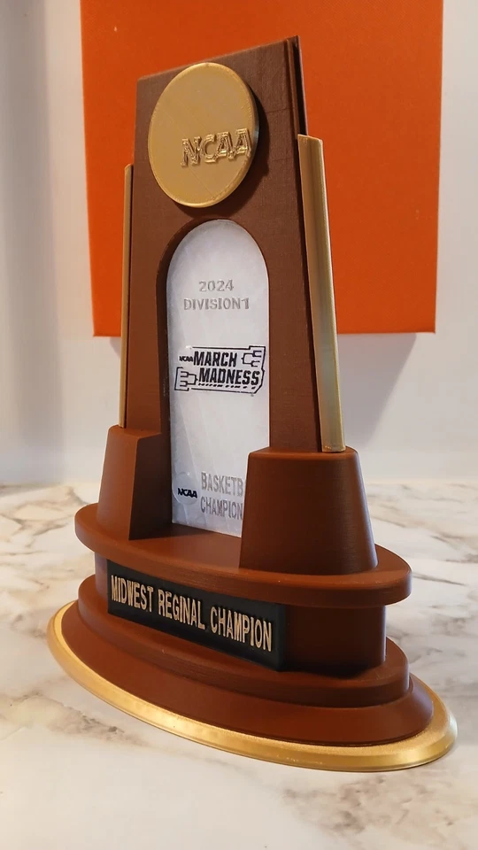 TROFEO CAMPEÓN REGIONAL NCAA, TODOS LOS EQUIPOS Y DEPORTES, GRANDE Foto 3 de 4