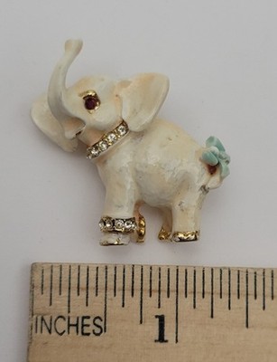 Vintage Ciner ? Elephant Brooch Pin