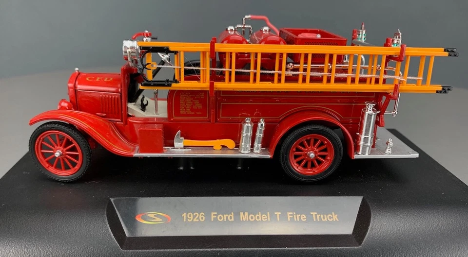 1/32 Signature Models Diecast 1926 Ford Model T Fire Truck Chicago 32313 D0102 - Image 2 of 4