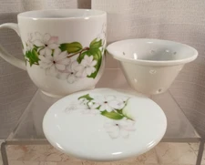 Toscany Collection Jasmine Tea Porcelain Cup Mug with Infuser & Lid Japan Floral