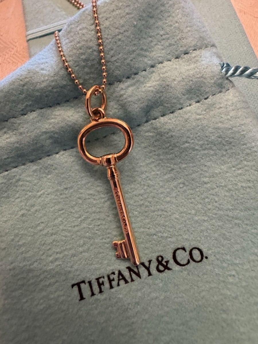 Tiffany & Co. 18k Gold Key Pendant Necklace Mini | eBay Tiffany & Co. 18k Gold Key Pendant Necklace Mini | eBay