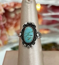 Vintage Sterling Silver Turquoise Detailed Native American Navajo Ladies Ring 6