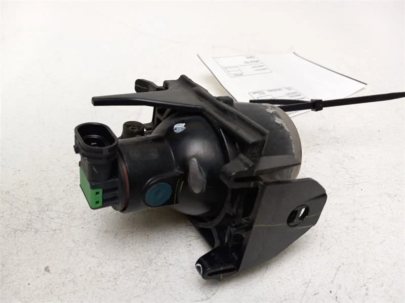 Faro antiniebla delantero derecho Ford Fusion 2011 Foto 4 de 4