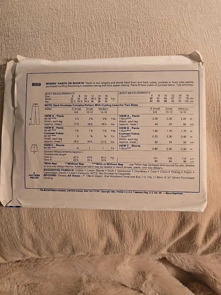 McCalls Brooke Shields 8559 Pants in 2 Lengths & Shorts Pattern - Size XS (6-8)  - Image 2 of 2