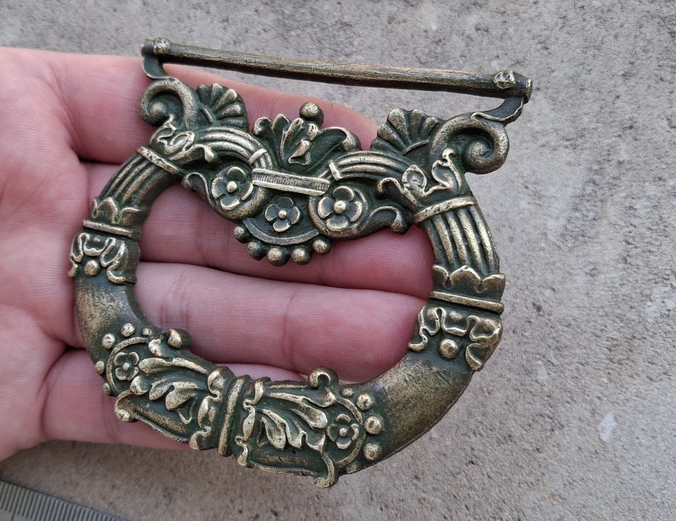 Ancienne décoration en bronze ou laiton tire sonnette, tire rideau?..N°71 - Photo 3/4