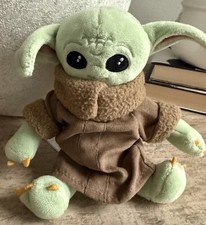 Star Wars the Mandalorian Baby Yoda Plush 6-inch Makes Sounds When You Squeeze 