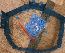 Vintage MPC Plastic Figures Soldiers Lot With Fort