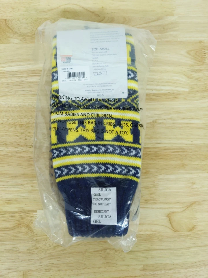 MukLuks Slipper Socks Womens Size 6-8 Small University Michigan Wolverines - Image 2 of 3