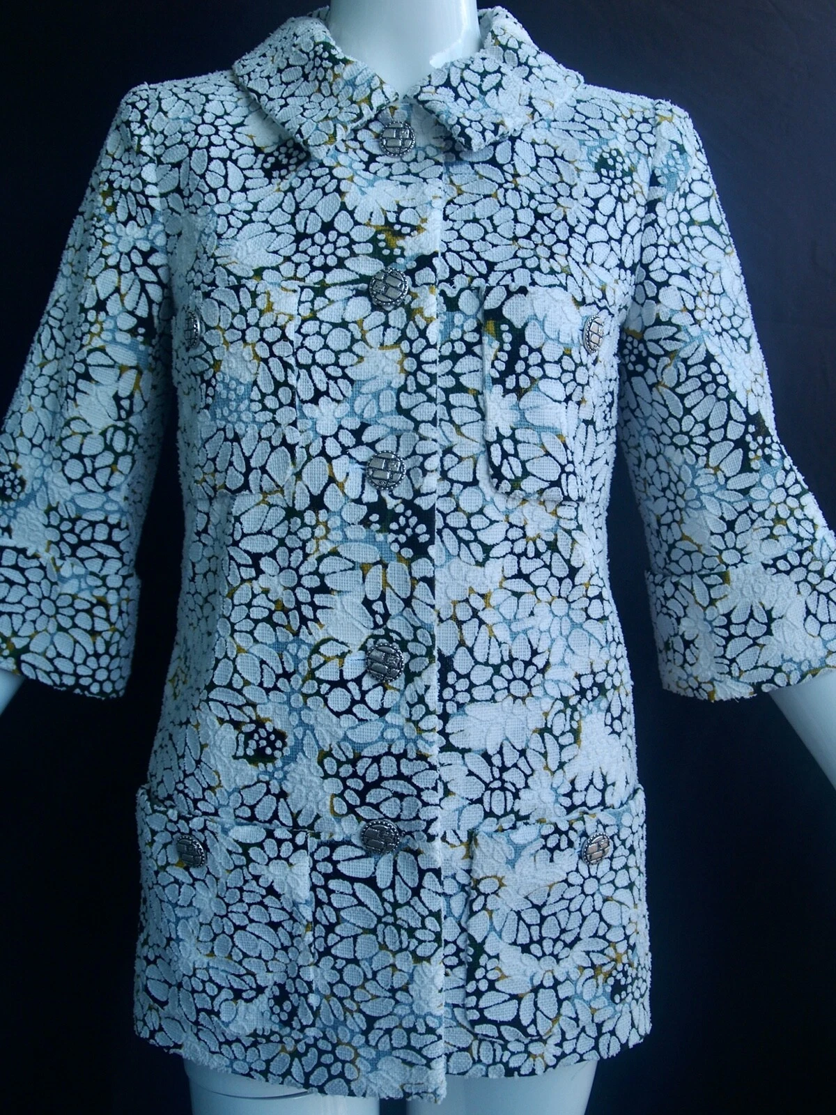 GIACCA CAPPOTTO CHANEL NUOVO CON ETICHETTE $6000 RICAMATO FLOREALE LOGO CC BOTTONI 38 US6