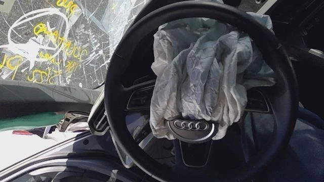 22 23 24 AUDI A3 Steering Wheel black leather - Image 2 of 4