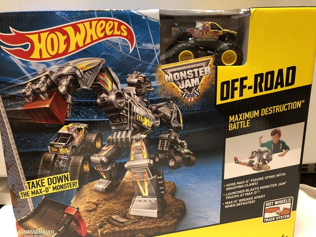 hot wheels monster jam maximum destruction battle trackset