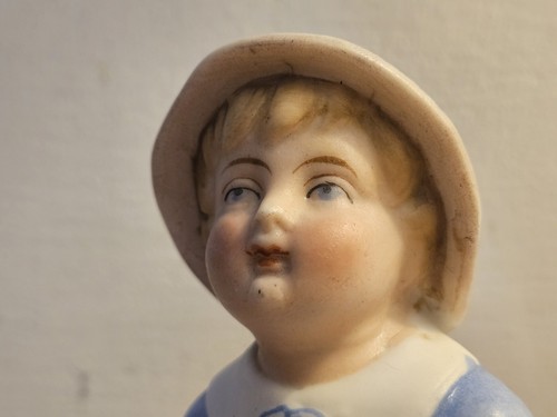 German Bisque Porcelain Sitting Boy Figure - Victorian 1900s - Picture 3 of 13