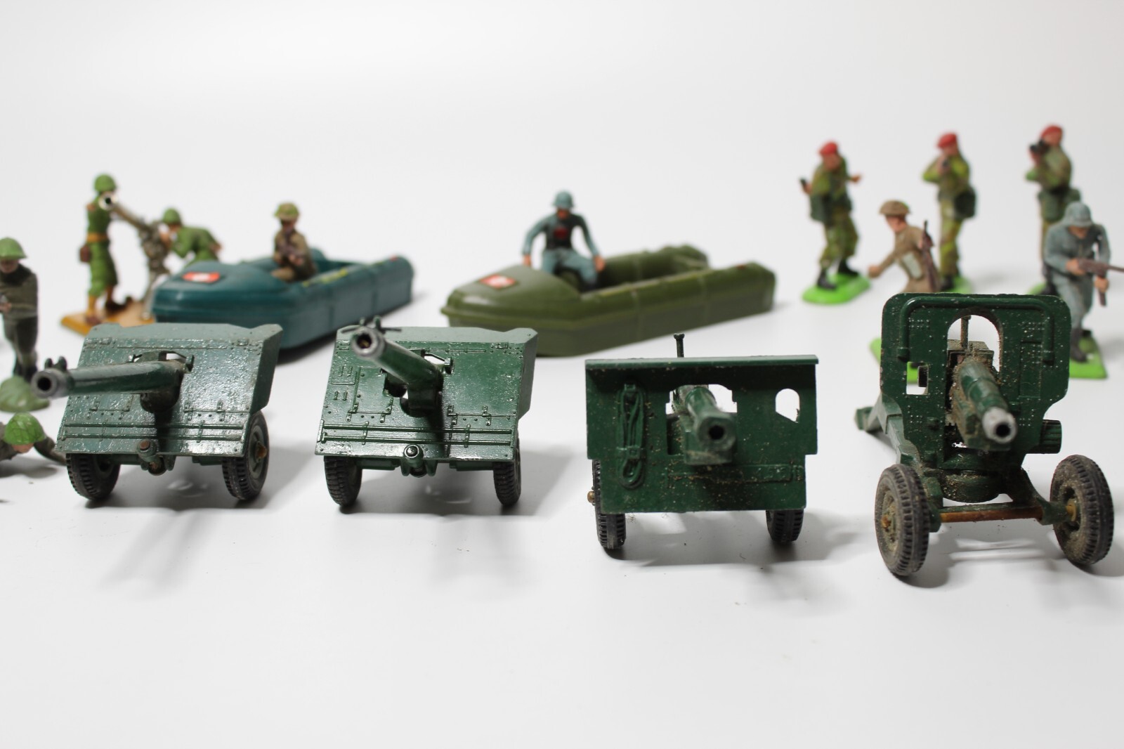 Vintage Britains Deetail Military Army Field Guns, Mortar, Dingys