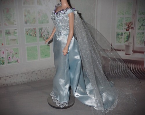 Barbie Marlena Evans Days of Our Lives Blue Satin Wedding Dress - Newly Unboxed - Picture 23 of 23