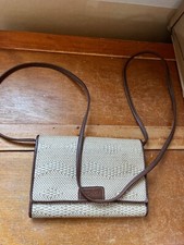Portafoglio Esprit Tan tessuto con ecopelle marrone piccolo tracolla con cerniera interna
