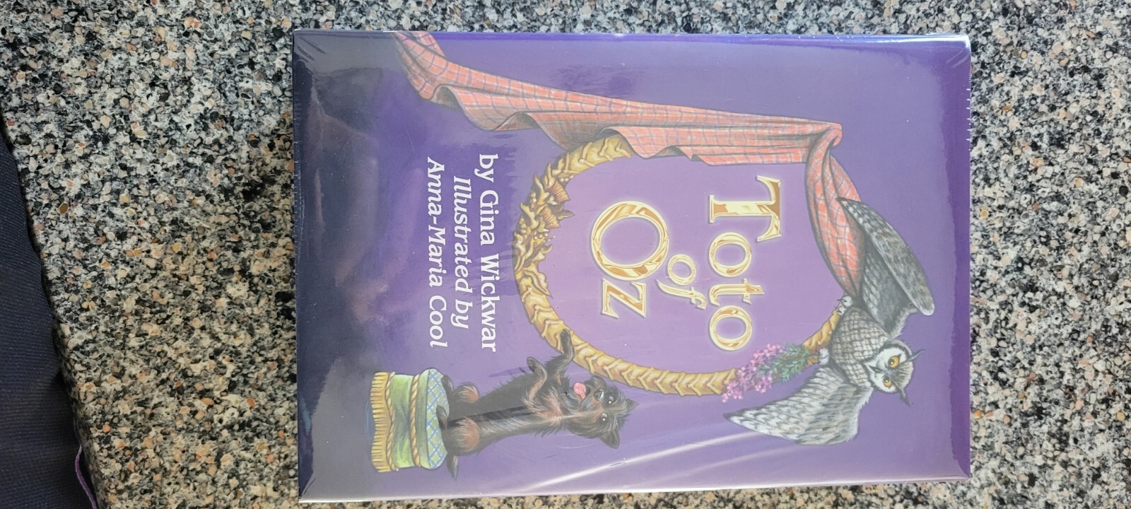 Toto Of Oz   - By Gina Wickwar - International Wizard Of Oz Club 2006 HARDCOVER