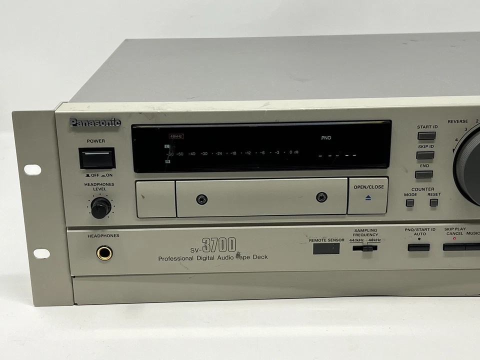 Panasonic SV-3700 ~ Digital Audio Tape Player/Recorder Deck ~ Power On/UNTESTED - Image 2 of 4