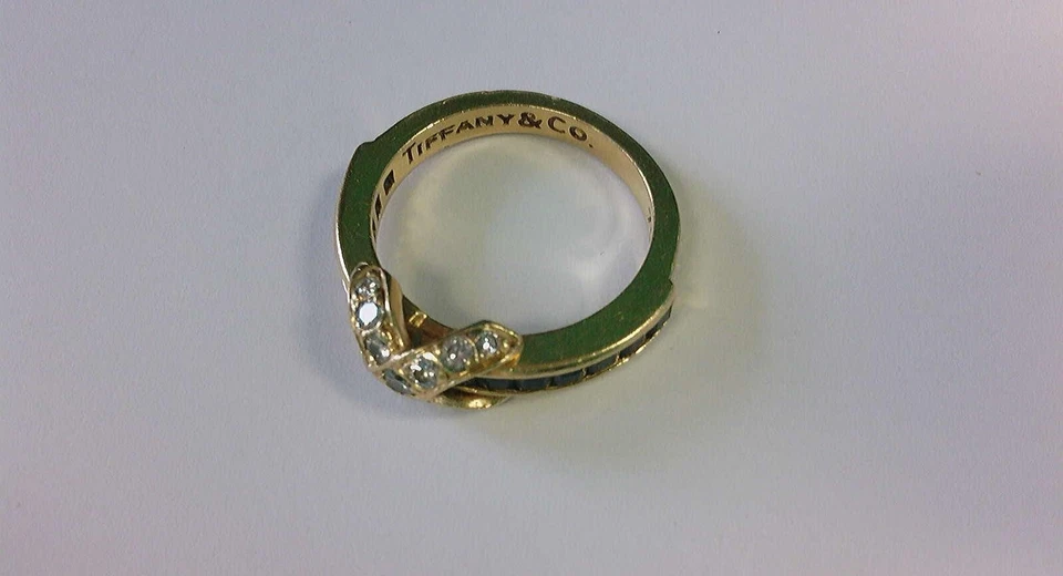 Vintage 1980s Tiffany& Co Signature X Diamond & Sapphire 18k Gold Ring Size 6 US - Image 4 of 4