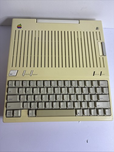 Apple IIc Model A2S4000 Computer NO Power Cord - Powers on, Untested