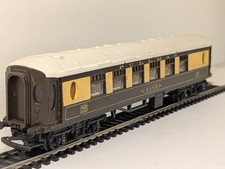 Hornby R228 OO Gauge Pullman 1st Class Parlour Car Anne