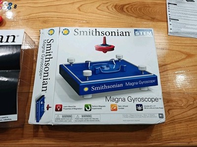 Smithsonian Magna Gyroscope STEM Science Toy - Complete Set in Box - Works Great