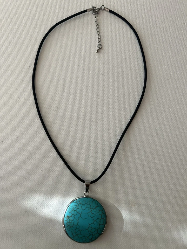 Collar de cordón colgante con borde de plata de doble cara grande turquesa Foto 4 de 4