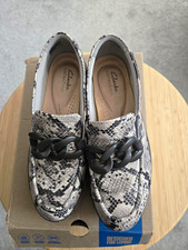 Clarks Collection Zyla May Snake Print Chain Slip-On Leather Loafers 8M