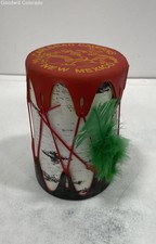 Dekotrommel mit bunten Federn