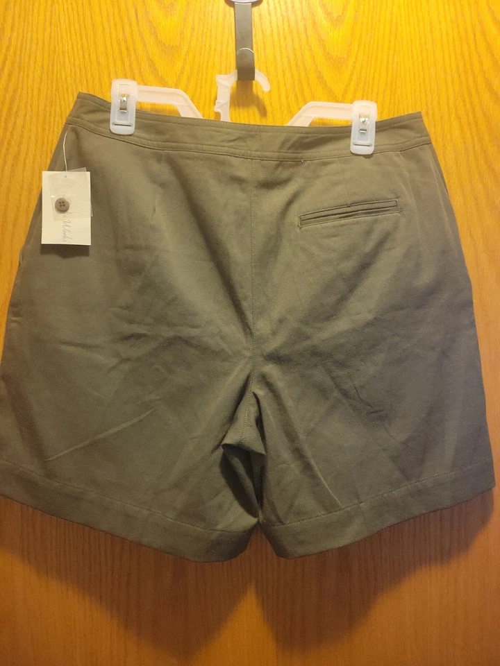 Studio Works Women's Shorts Size 14 Olive Green High Waist Inseam 6.5" NWT - Image 2 of 4