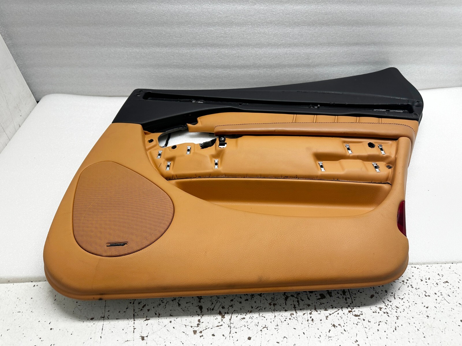 P31111 2003-2012 Maserati Quattroporte M139 Rear Door Panel Interior RH OEM