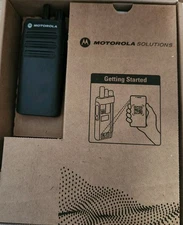 Motorola CP100D UHF Digital Portable Radio 403-480 MHz 4W NKP AAH87YDC9JA2AN