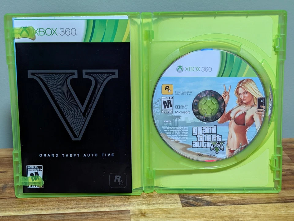 Grand Theft Auto V (Microsoft Xbox 360, 2013) 2-DISC, MINT W/MANUAL & MAP - Image 4 of 4
