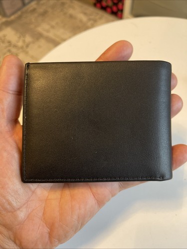 Cartera Calvin Klein Immaculate Gentleman’s de cuero negra plegable. - Imagen 3 de 17