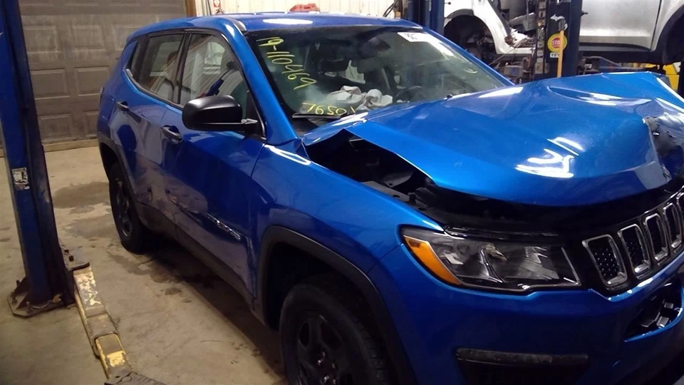 Apoio de suspensão dianteiro para passageiros 4WD suspensão padrão compatível com 17-22 COMPASS 10315737 - Imagem 2 de 4