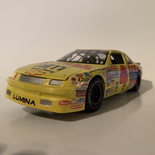 Vintage 1990 AMT NASCAR Kodak 4 Ernie Irvan Chevy Lumina 1/25 Model Assembled - Picture 2 of 17