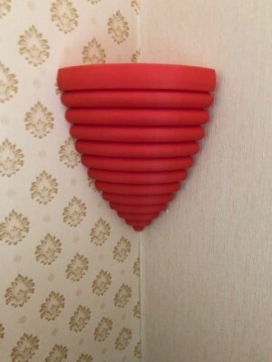 Kleiner Eck Deko Bienenstock Halter rot