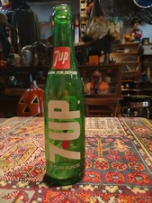 Vintage ACL Glass Bottle Soda 7up 10 ounce Red Dot 