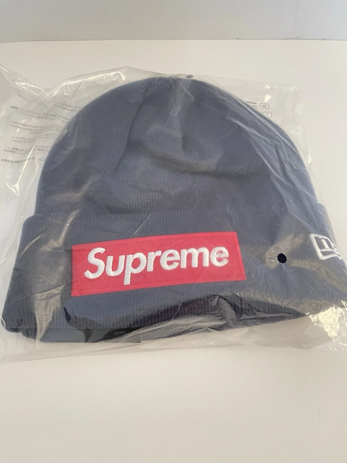 Bonnet bleu marine avec logo boîte Supreme New Era