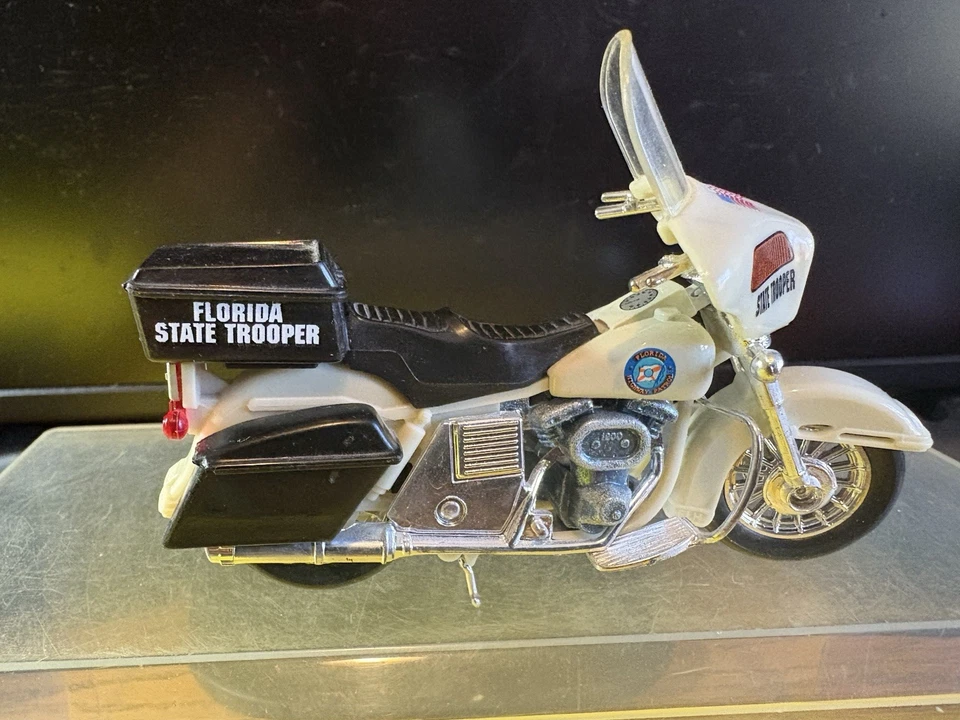 Matchbox Electra Glide Police Bikes Set Series 2 Harley Davidson Set 1994 Pre-Ow - Imagem 4 de 4